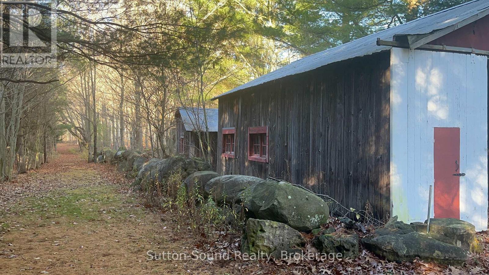 382105 17 Concession, Georgian Bluffs, Ontario  N0H 2T0 - Photo 30 - X12154628