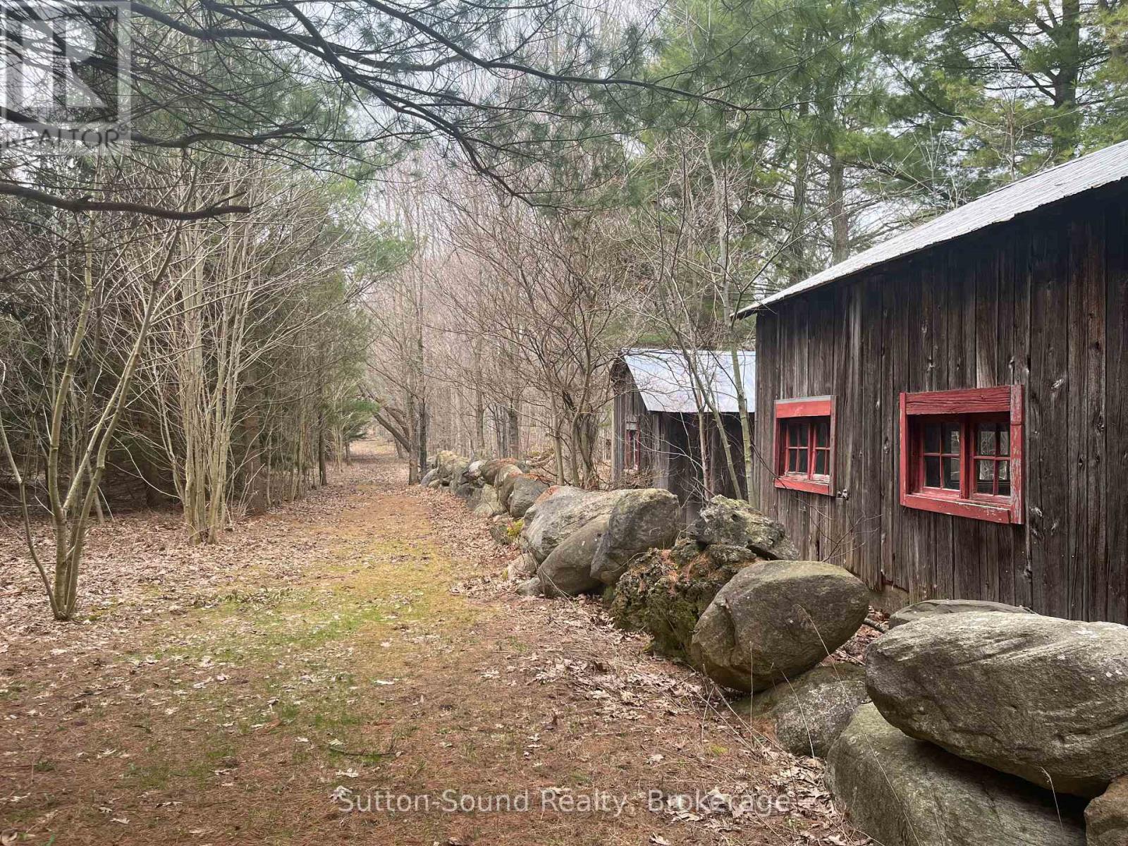 382105 17 Concession, Georgian Bluffs, Ontario  N0H 2T0 - Photo 38 - X12154628