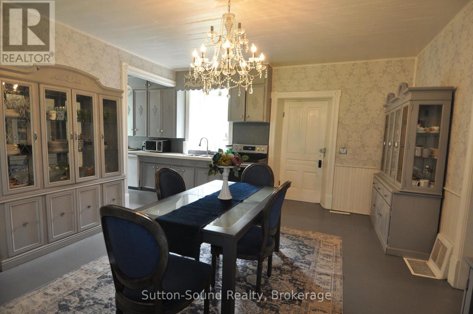 382105 17 Concession, Georgian Bluffs, Ontario  N0H 2T0 - Photo 4 - X12154628