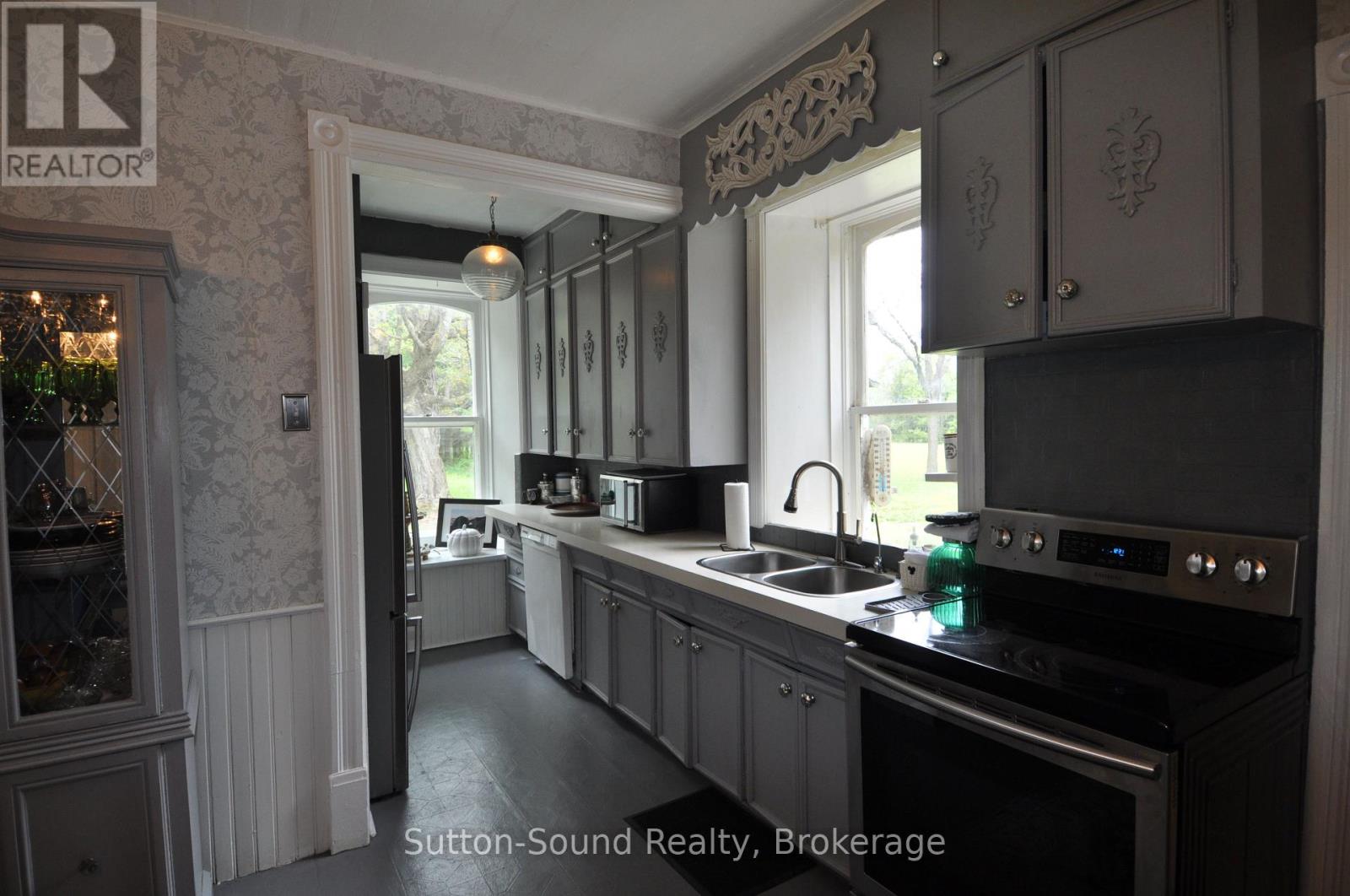 382105 17 Concession, Georgian Bluffs, Ontario  N0H 2T0 - Photo 6 - X12154628