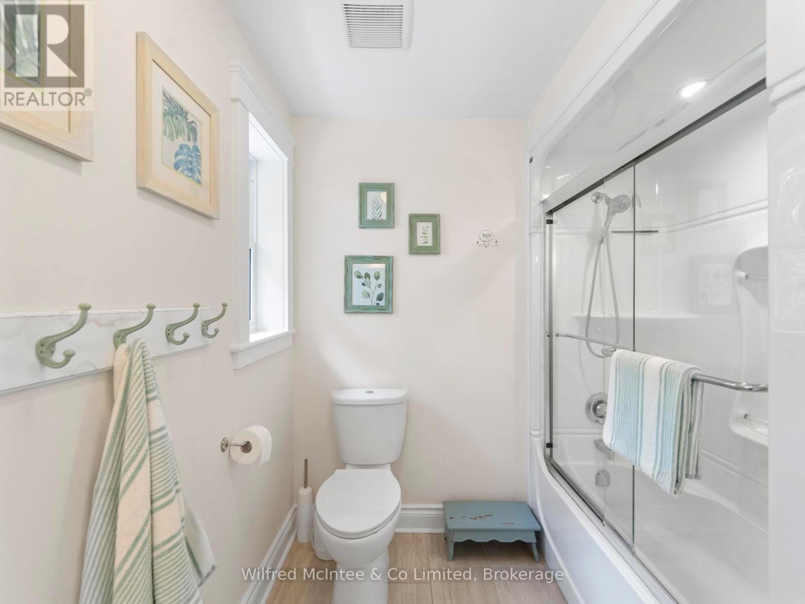 938 Old Durham Road, Brockton, Ontario  N0G 2V0 - Photo 24 - X12307440
