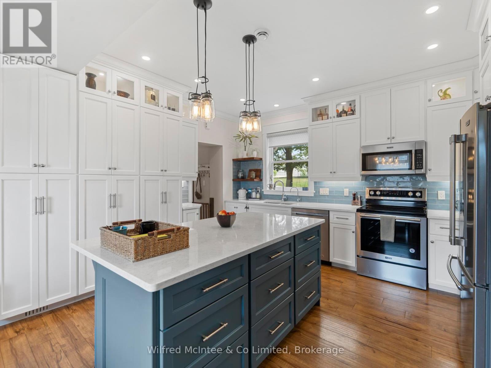 938 Old Durham Road, Brockton, Ontario  N0G 2V0 - Photo 42 - X12307440