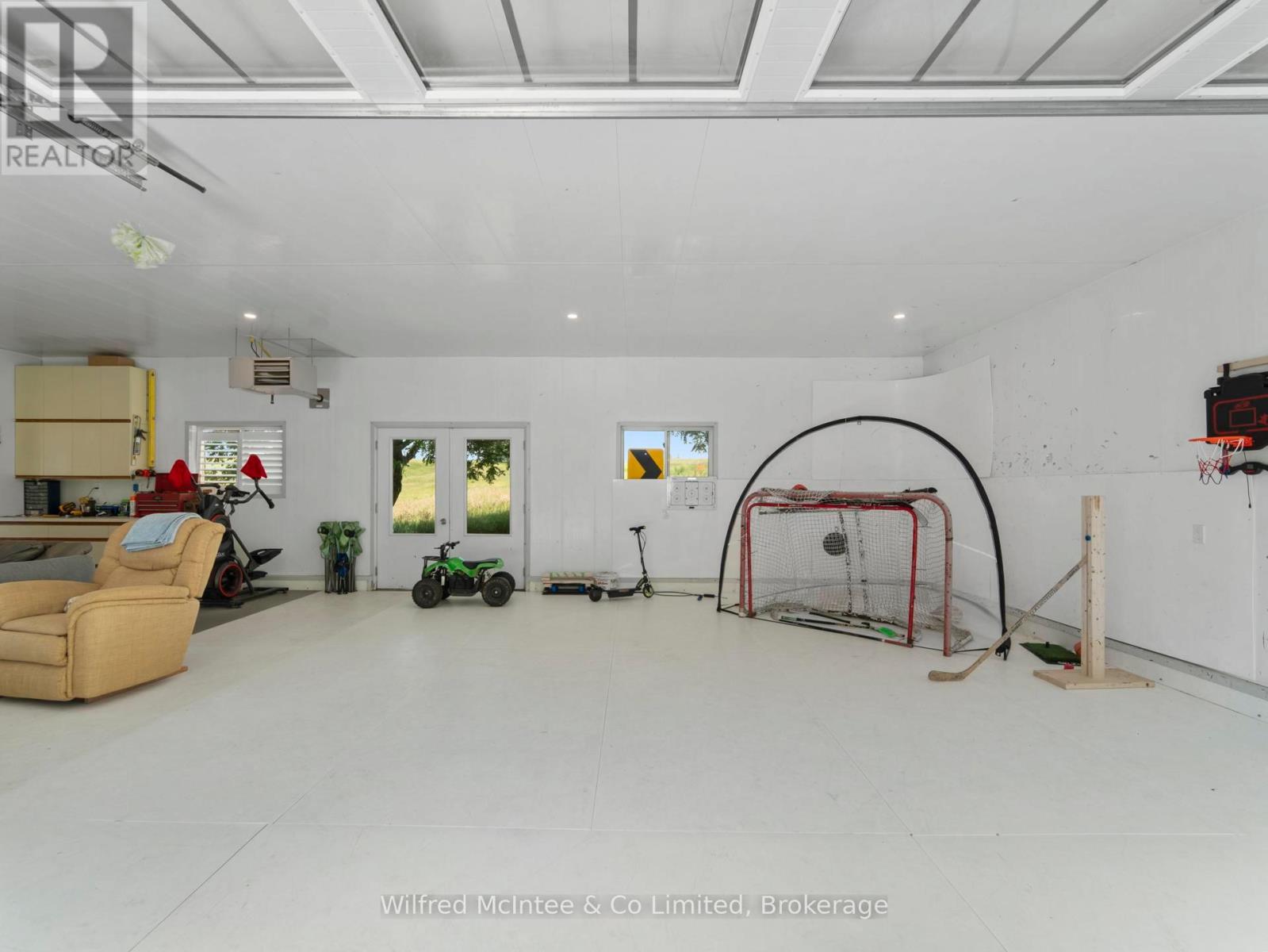 938 Old Durham Road, Brockton, Ontario  N0G 2V0 - Photo 49 - X12307440