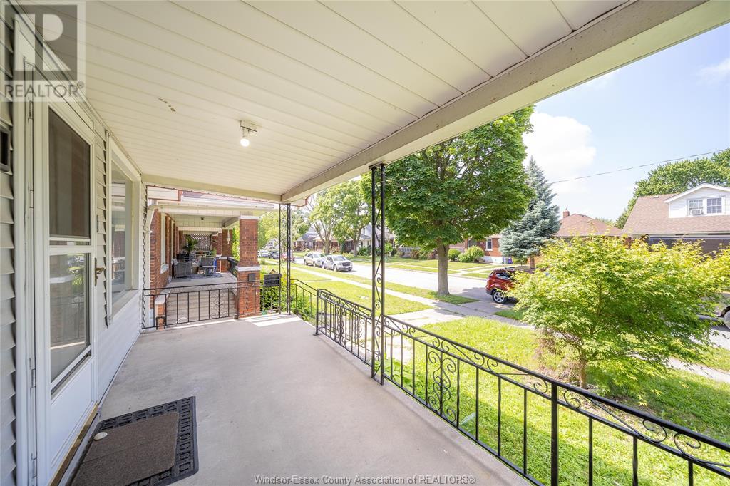 Property at 1794 GLADSTONE image 5