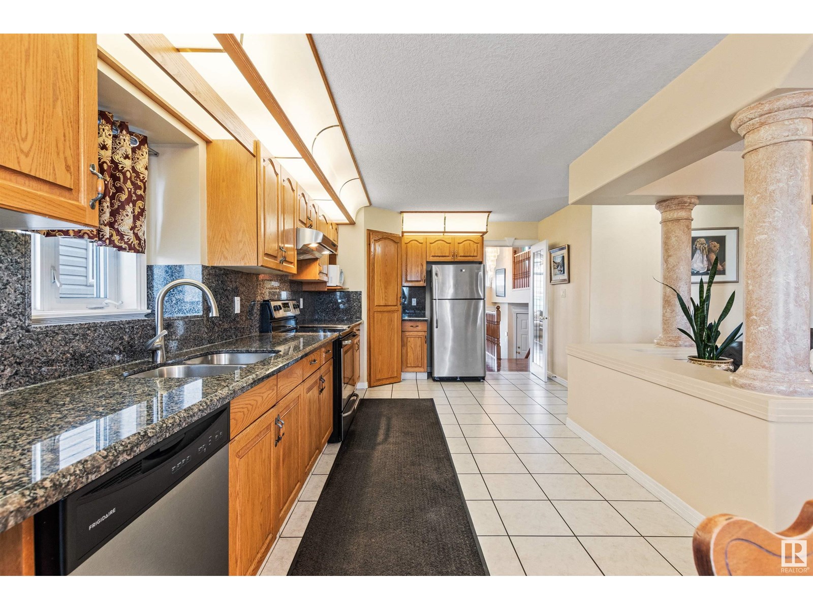Property at 619 LAYTON CO NW image 3