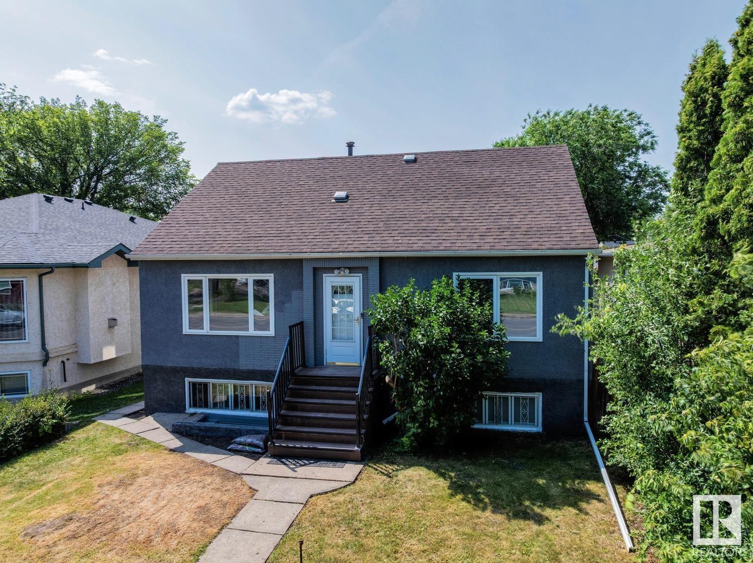 Property at 10208 79 ST NW image 1