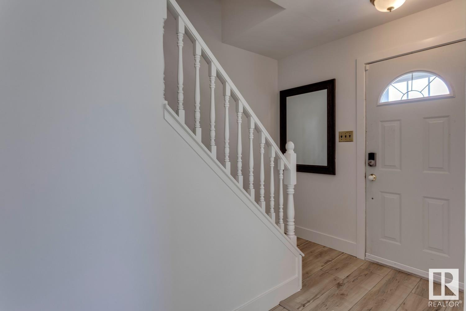 Property at 10208 79 ST NW image 3