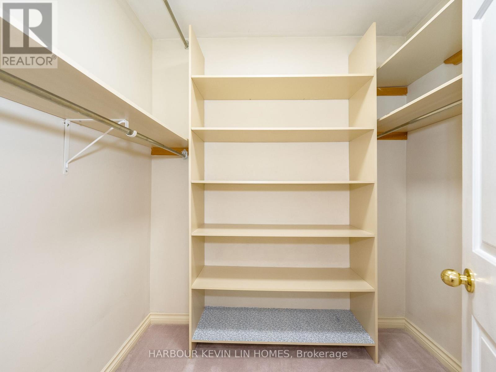 18 Whitman Street, Toronto, Ontario  M2M 3H8 - Photo 28 - C12307351