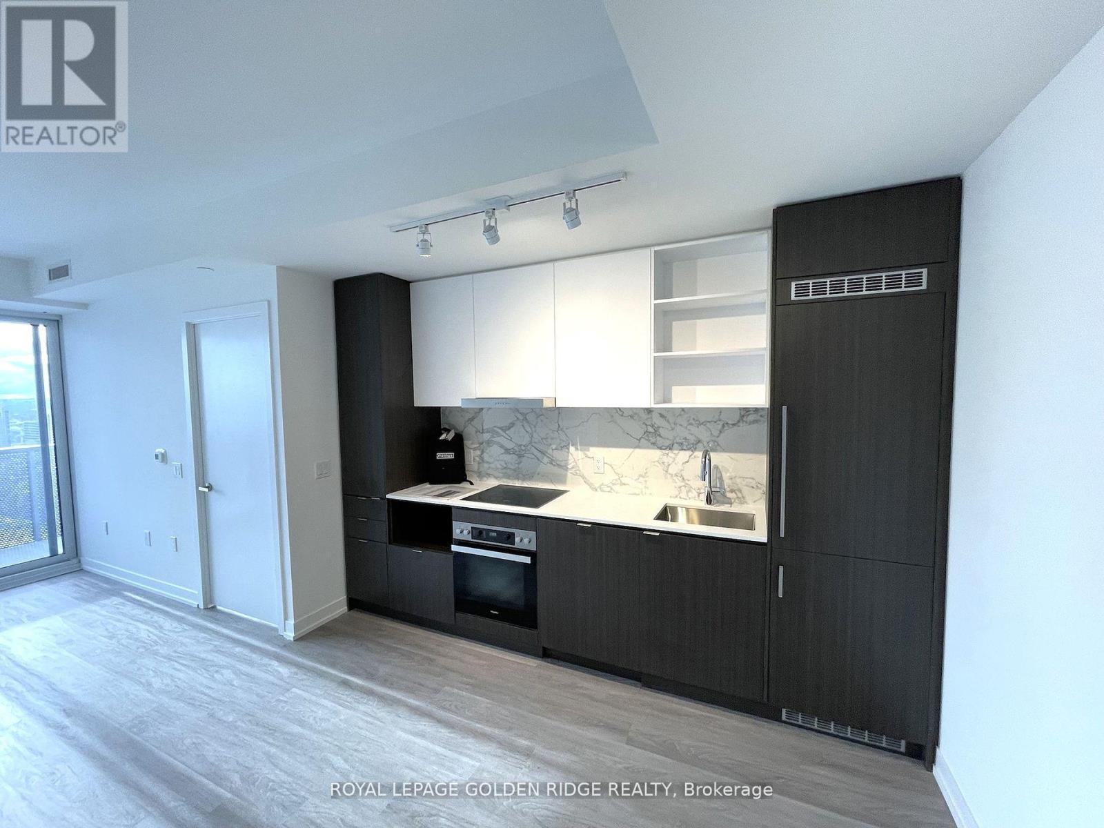 6312 - 55 Cooper Street, Toronto, Ontario  M5E 0G1 - Photo 8 - C12307376