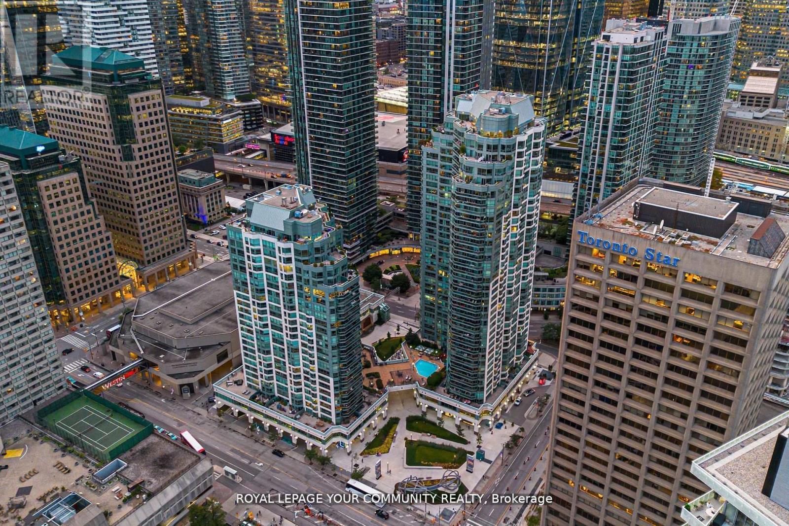 2402 - 10 Queens Quay W, Toronto, Ontario  M5J 2R9 - Photo 22 - C12307402