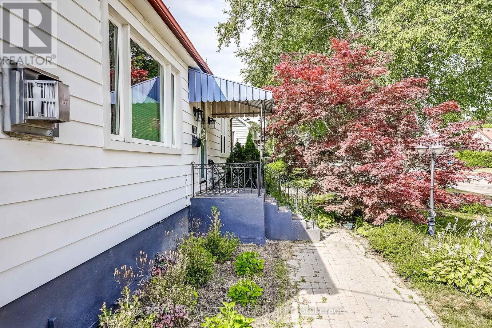 Property at 81 BEATRICE STREET W image 3