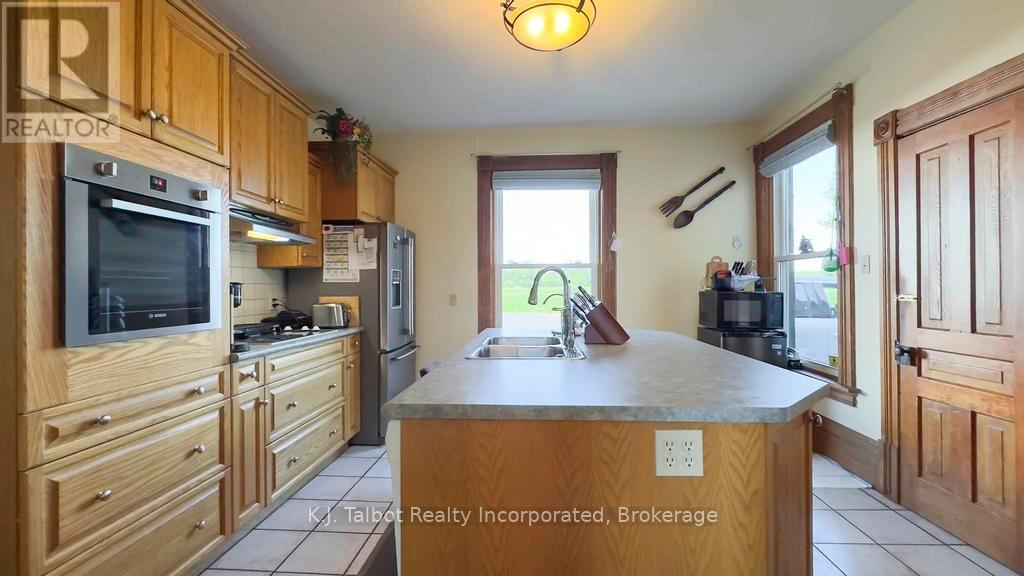 79823 Bluewater Highway, Central Huron, Ontario  N7A 3X8 - Photo 17 - X12307538