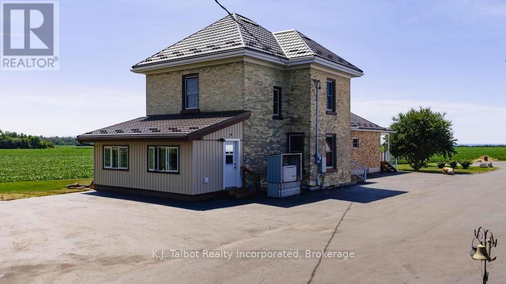 79823 Bluewater Highway, Central Huron, Ontario  N7A 3X8 - Photo 5 - X12307538