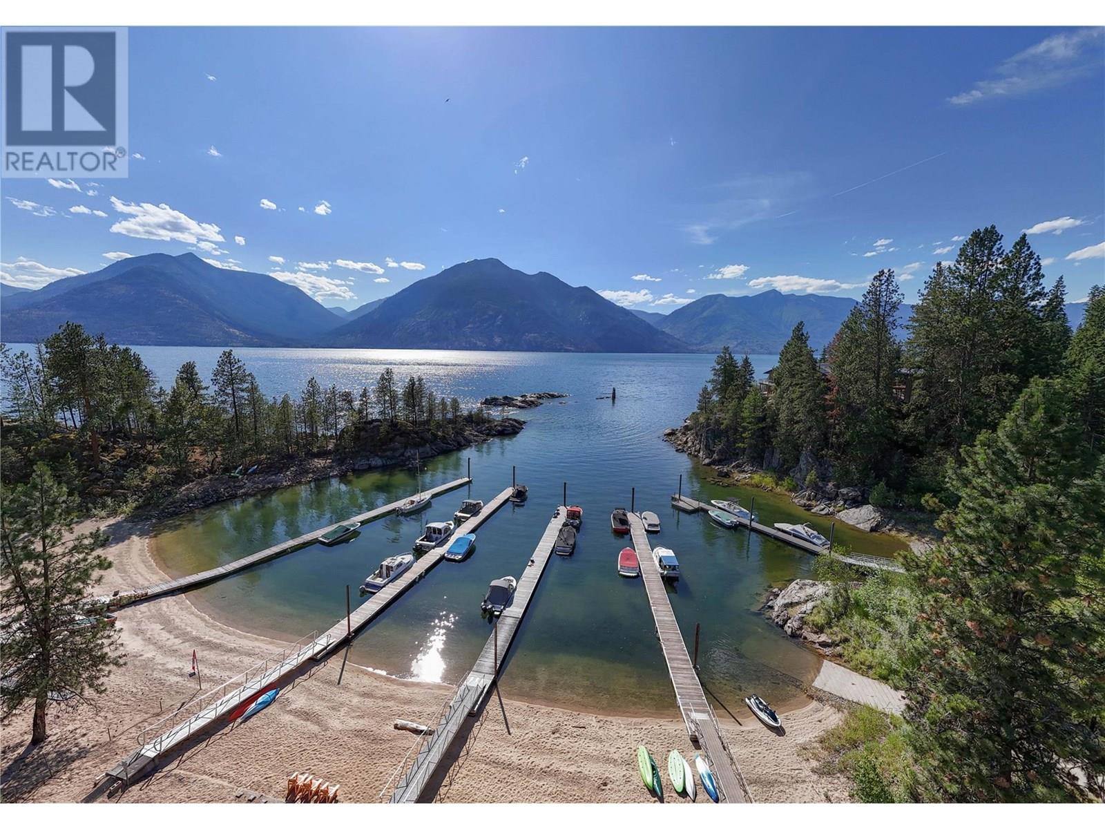 100 Laguna Crescent, Twin Bays, British Columbia  V0B 1G0 - Photo 2 - 10353639