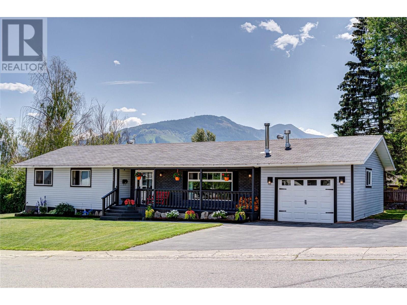 1255 Hickory Crescent, sparwood, British Columbia