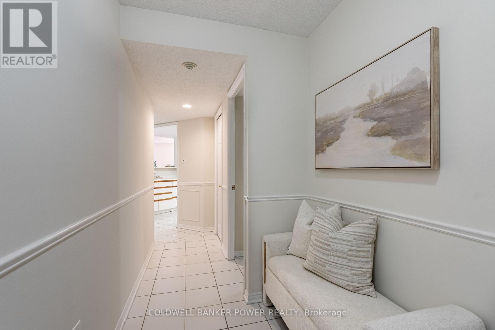 Property at 607 - 600 TALBOT STREET image 5