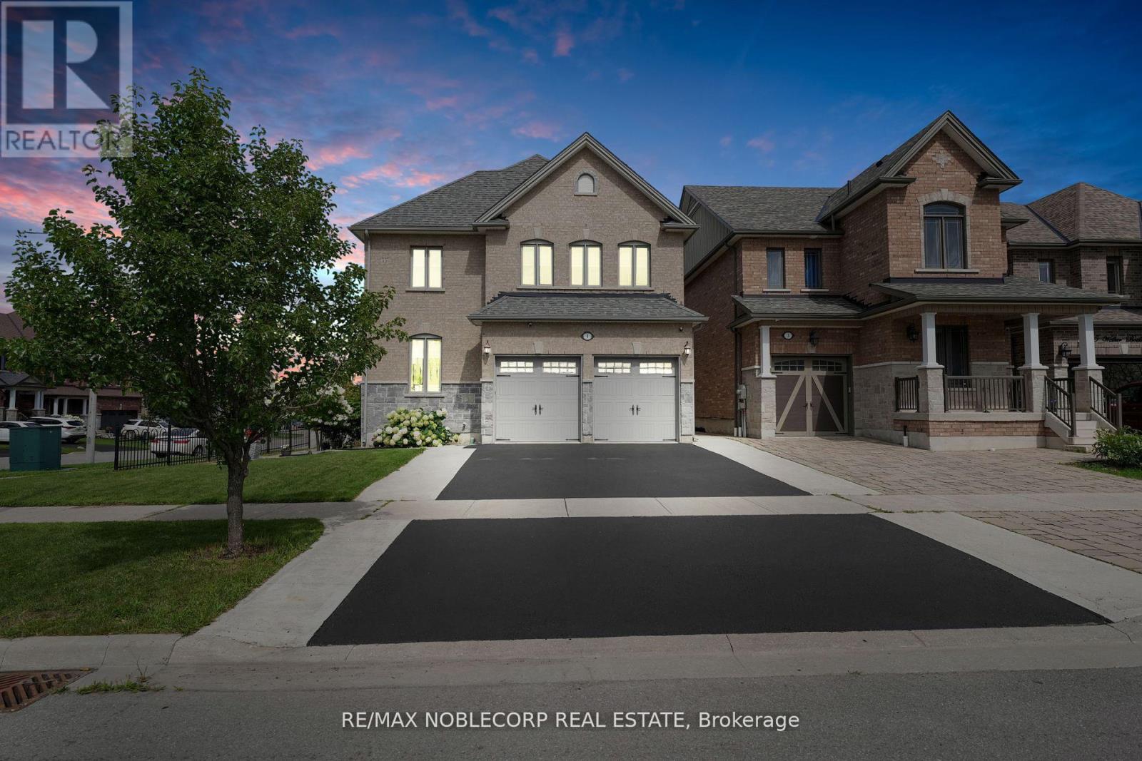 1 Walker Boulevard, New Tecumseth, Ontario  L9R 0N2 - Photo 1 - N12307331