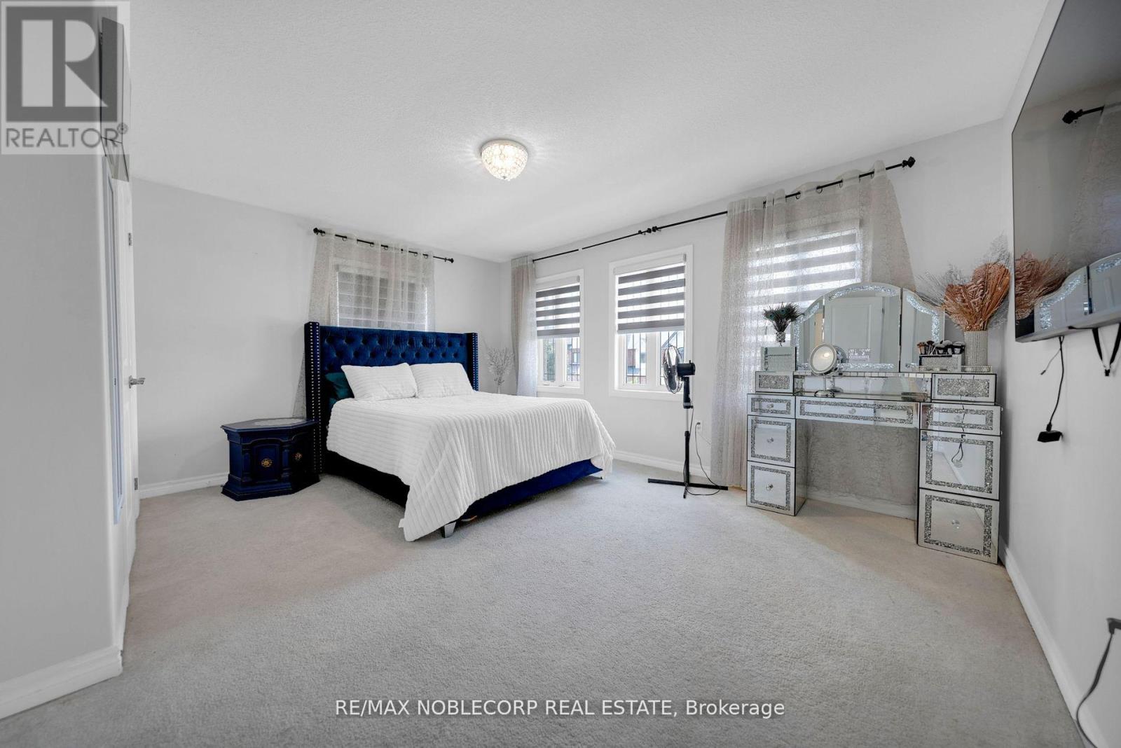 1 Walker Boulevard, New Tecumseth, Ontario  L9R 0N2 - Photo 24 - N12307331