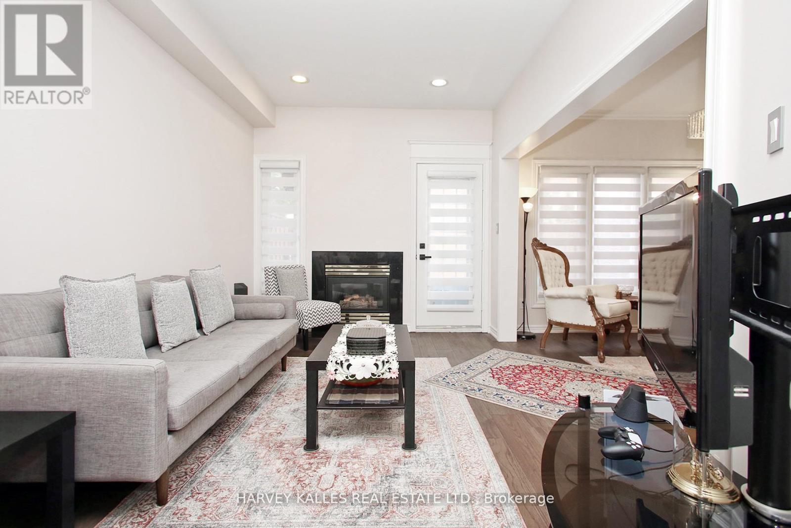 22 Casa Grande Street, Richmond Hill, Ontario  L4S 1R3 - Photo 3 - N12307370