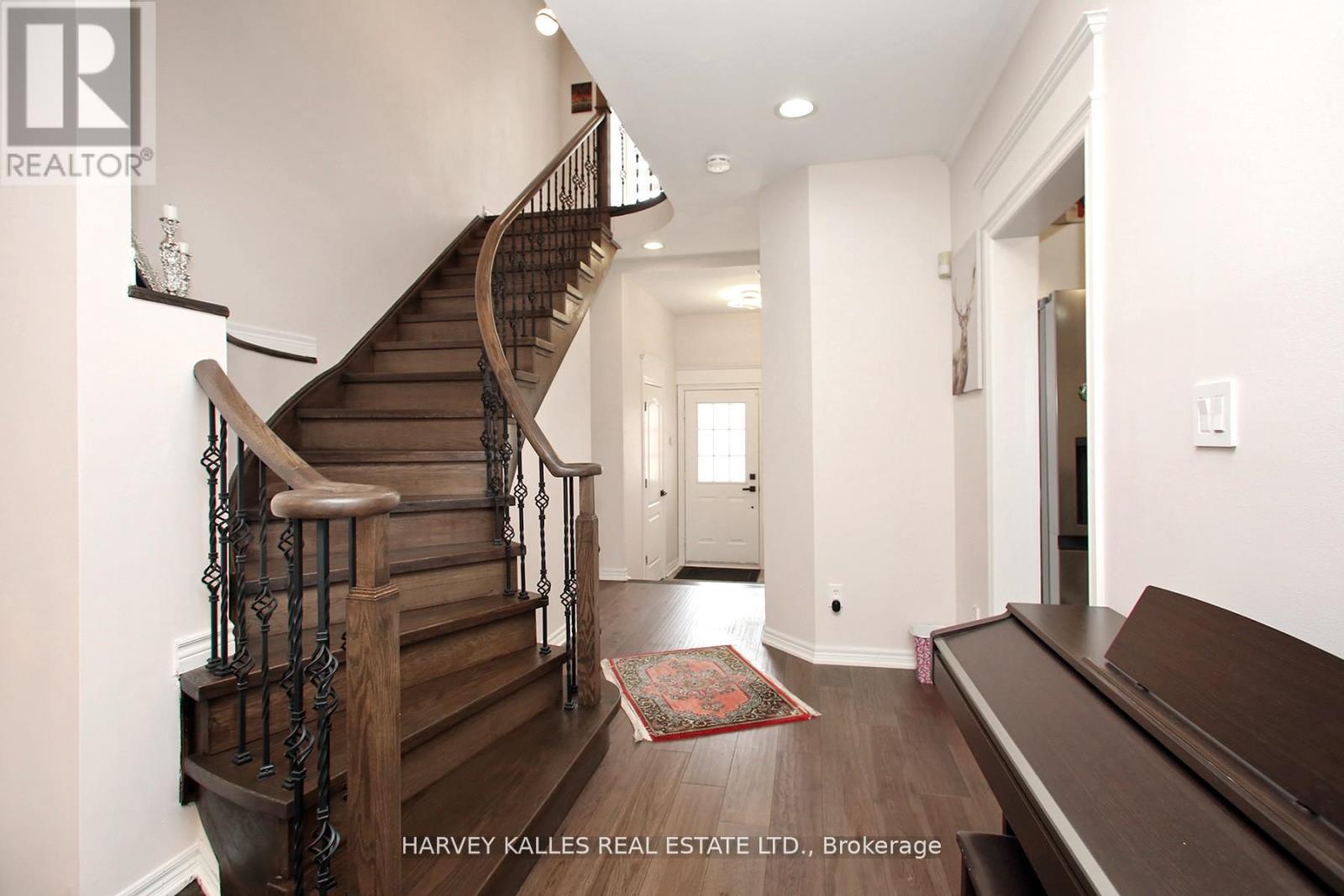 22 Casa Grande Street, Richmond Hill, Ontario  L4S 1R3 - Photo 6 - N12307370