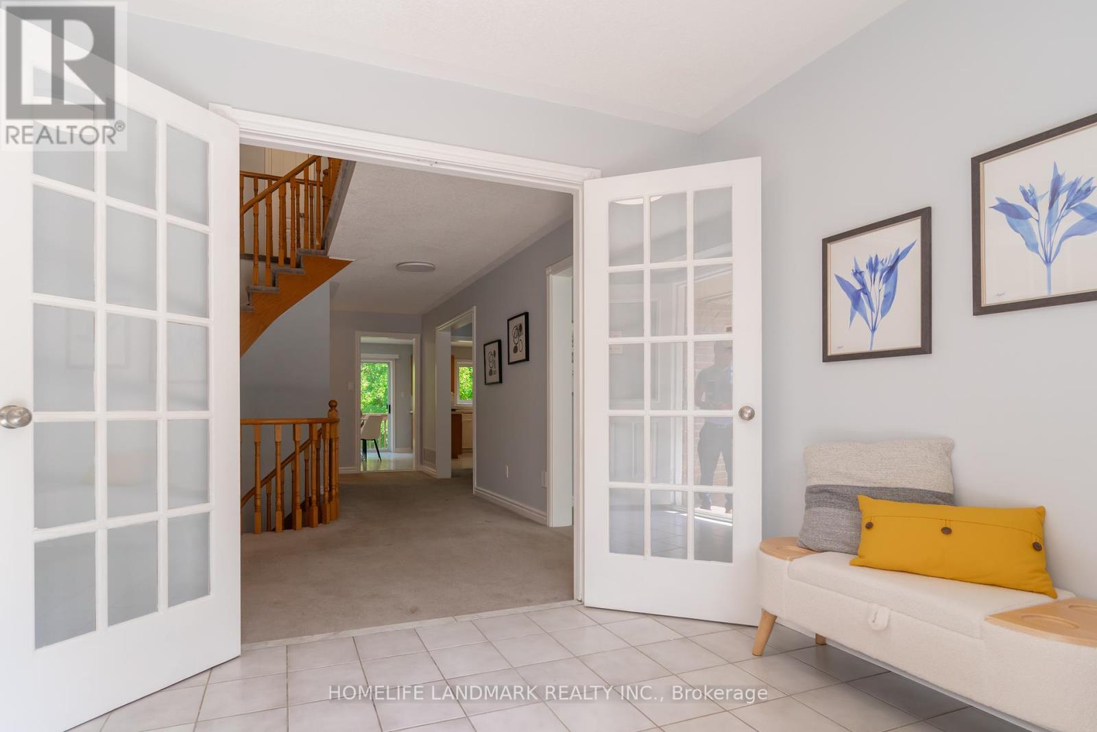 Property at 33 JOHN STIVER CRESCENT image 3