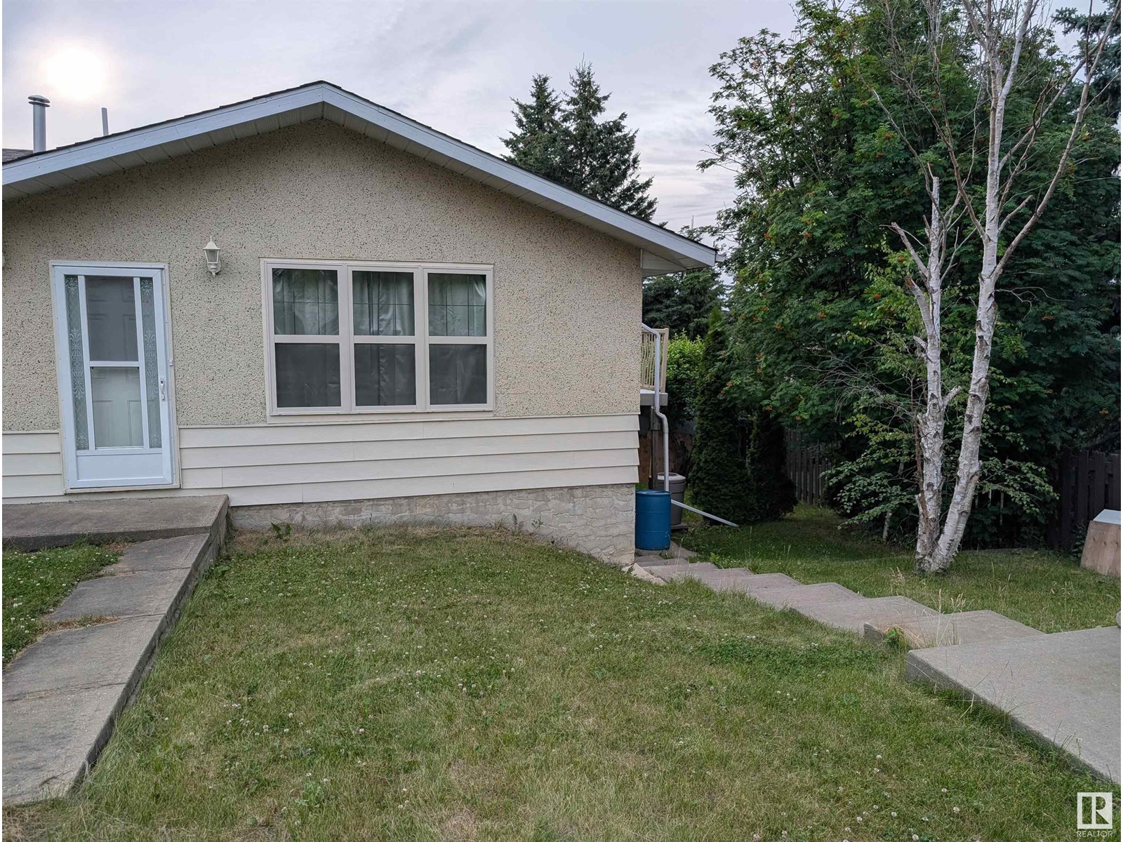 Property at 26 Louisbourg PL image 3