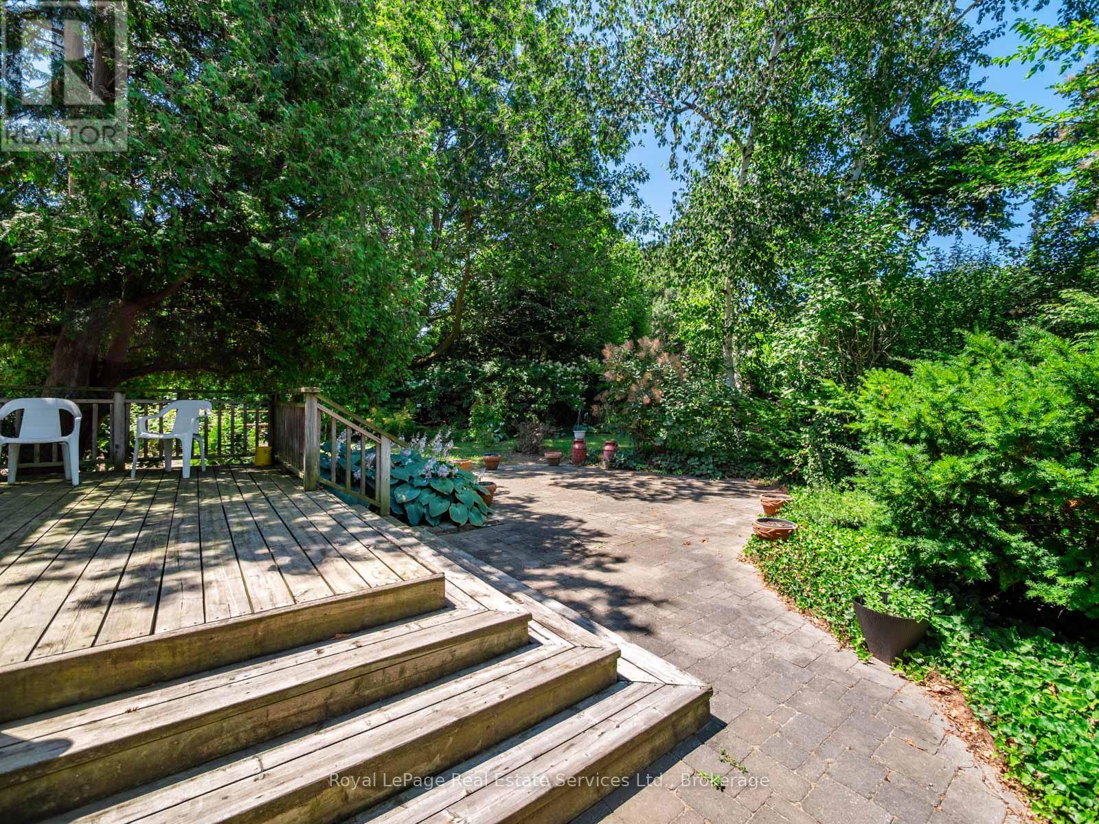 3175 Lakeshore Road W, Oakville, Ontario  L6L 1J7 - Photo 32 - W12307502