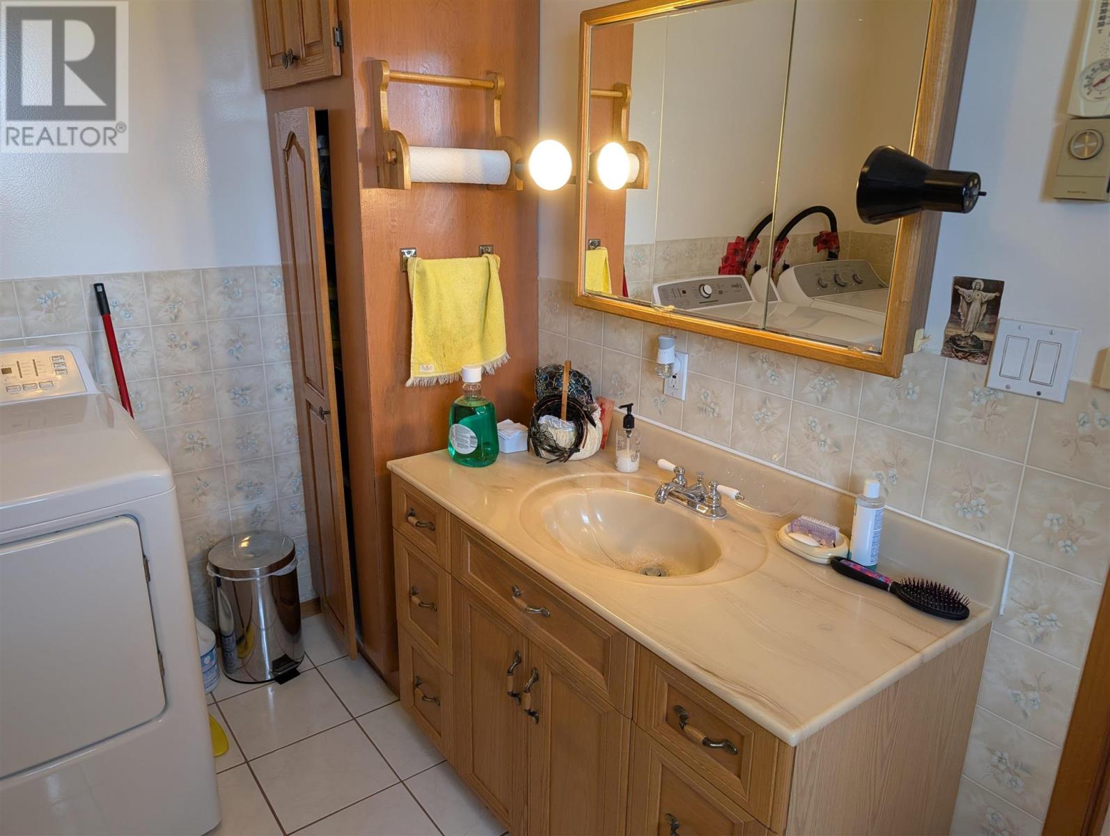 220 Des Sapins Ave, Dubreuilville, Ontario  P0S 1B0 - Photo 16 - SM252047