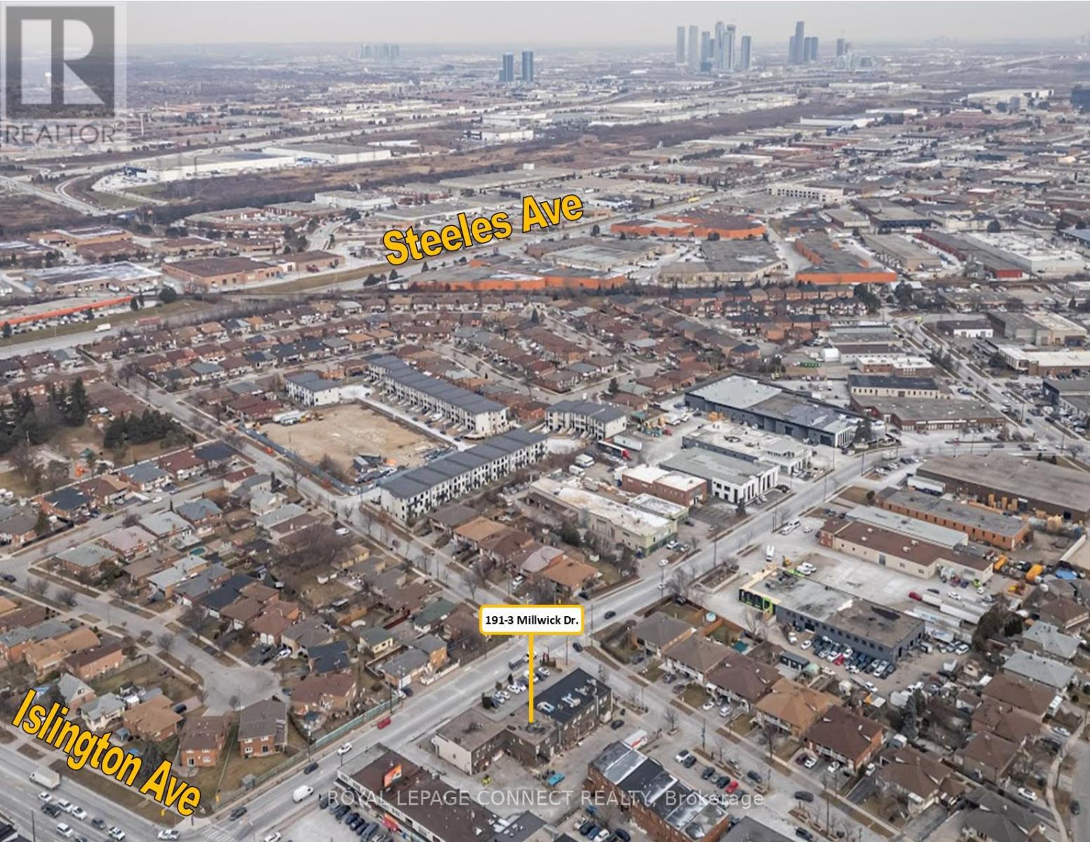 191-3 Millwick Drive, Toronto (Humber Summit), Ontario  M9L 2X2 - Photo 10 - W12297600