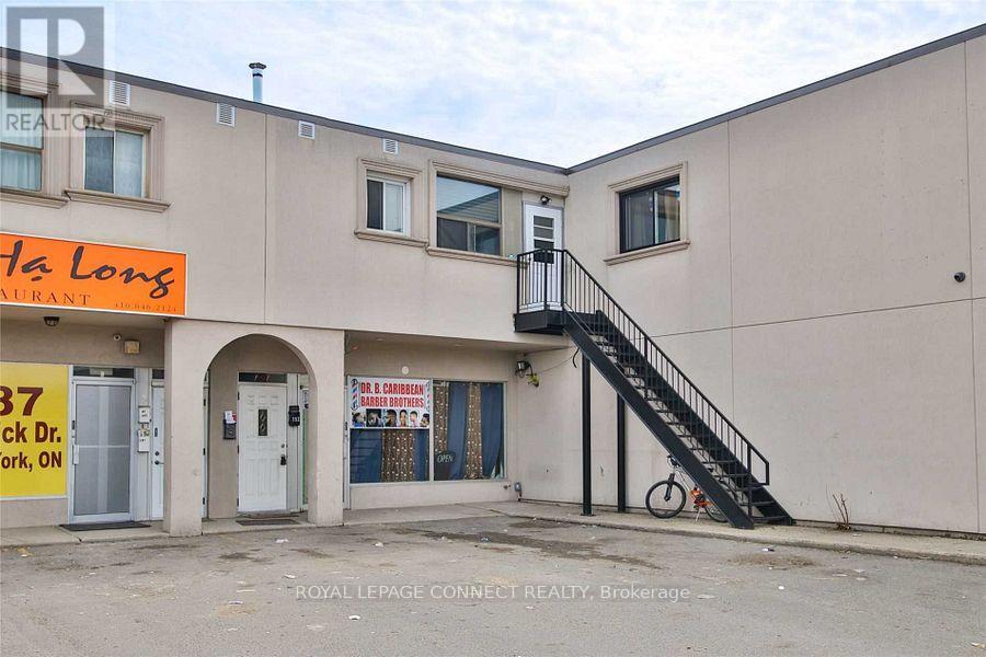 191-3 Millwick Drive, Toronto (Humber Summit), Ontario  M9L 2X2 - Photo 2 - W12297600