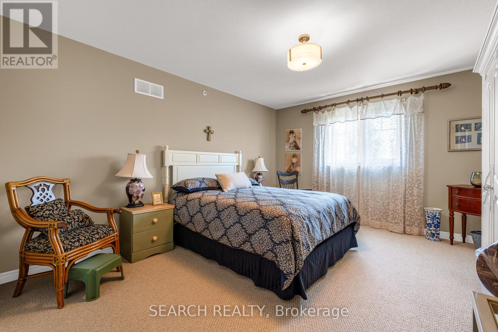 54 Videl Crescent, St. Catharines, Ontario  L2W 0A3 - Photo 10 - X12307316