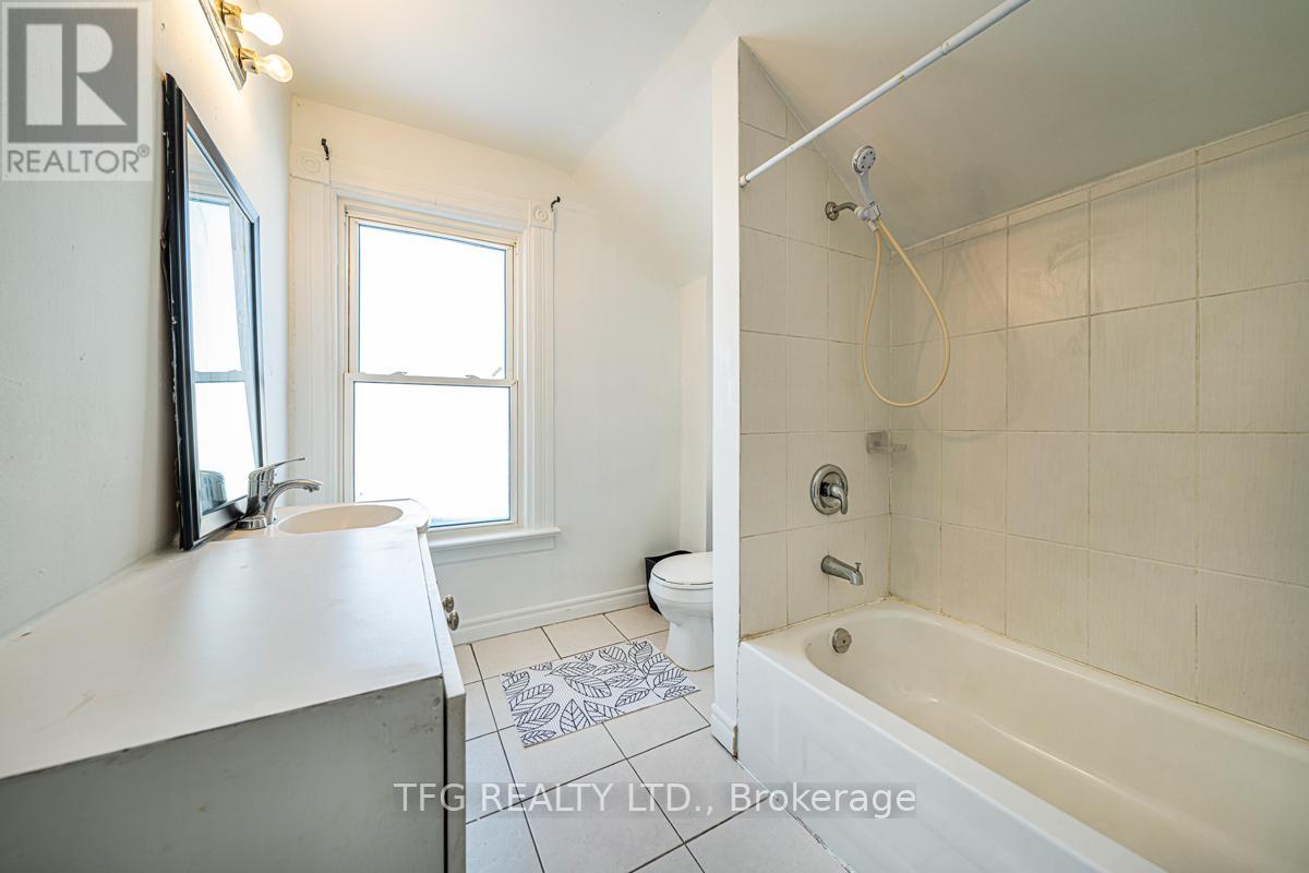 22 Brock Street E, Oshawa, Ontario  L1G 1R9 - Photo 23 - E12297982