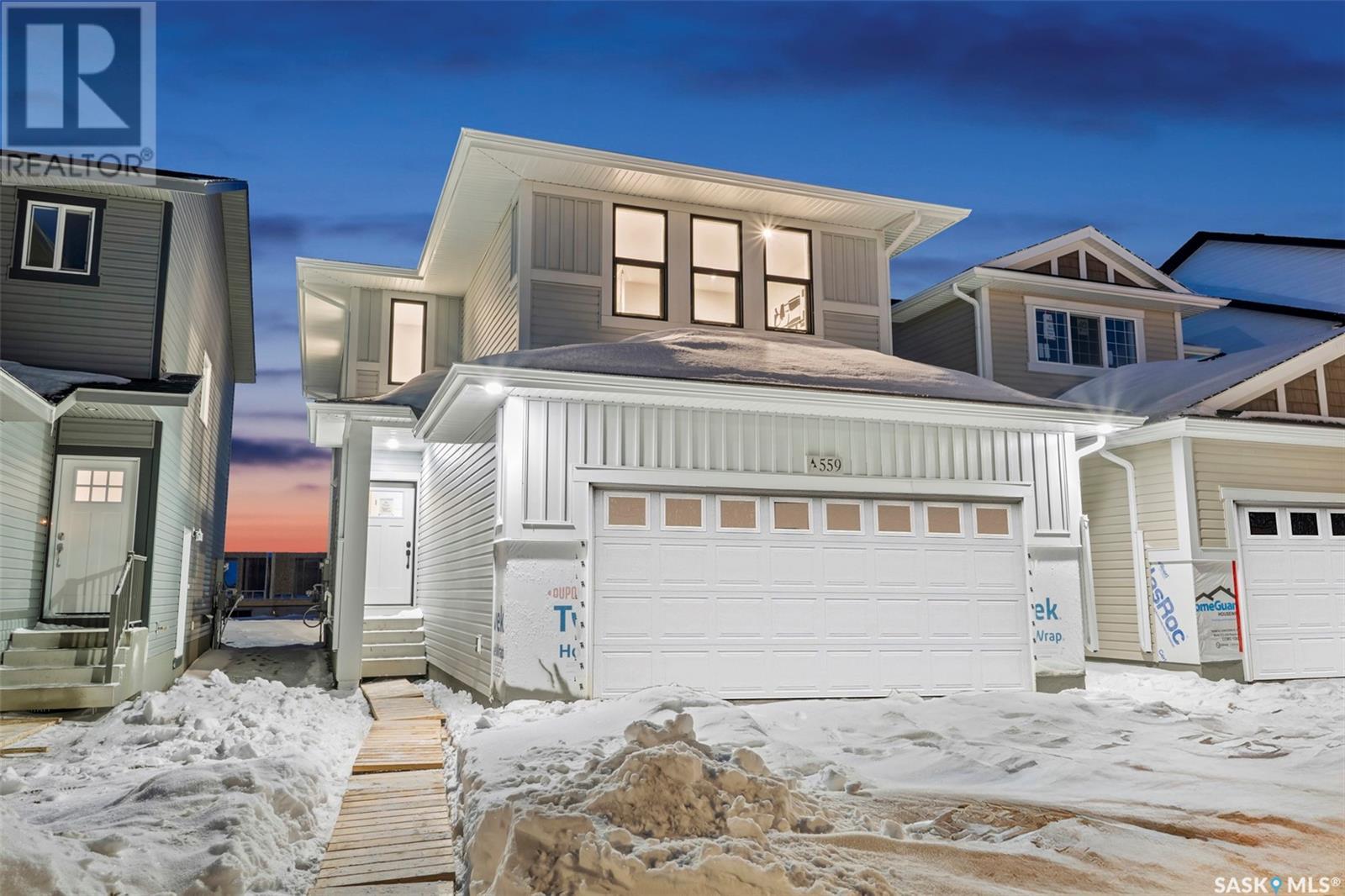 Property at 943 Traeger MANOR image 1
