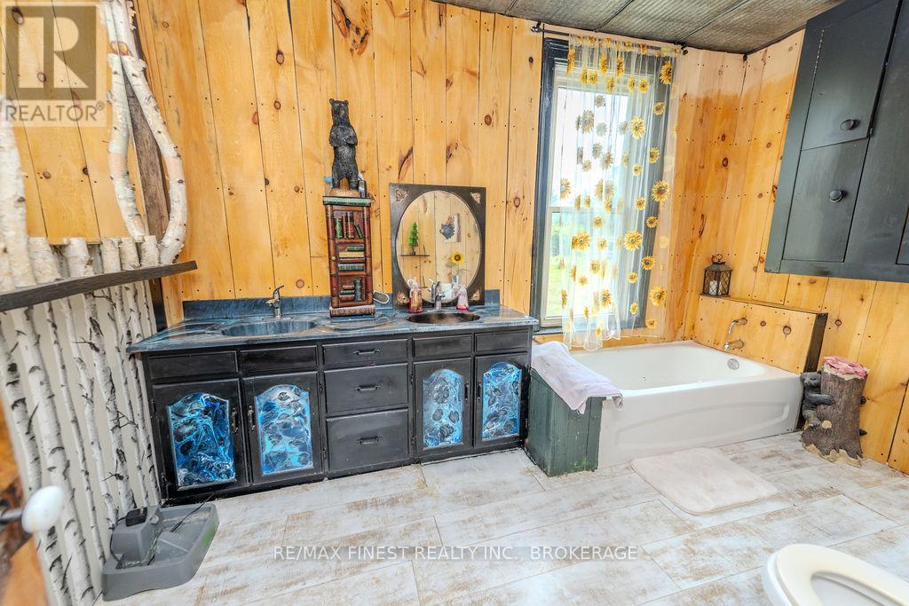 142 Cooks Road, Greater Napanee, Ontario  K0K 2W0 - Photo 19 - X12307688