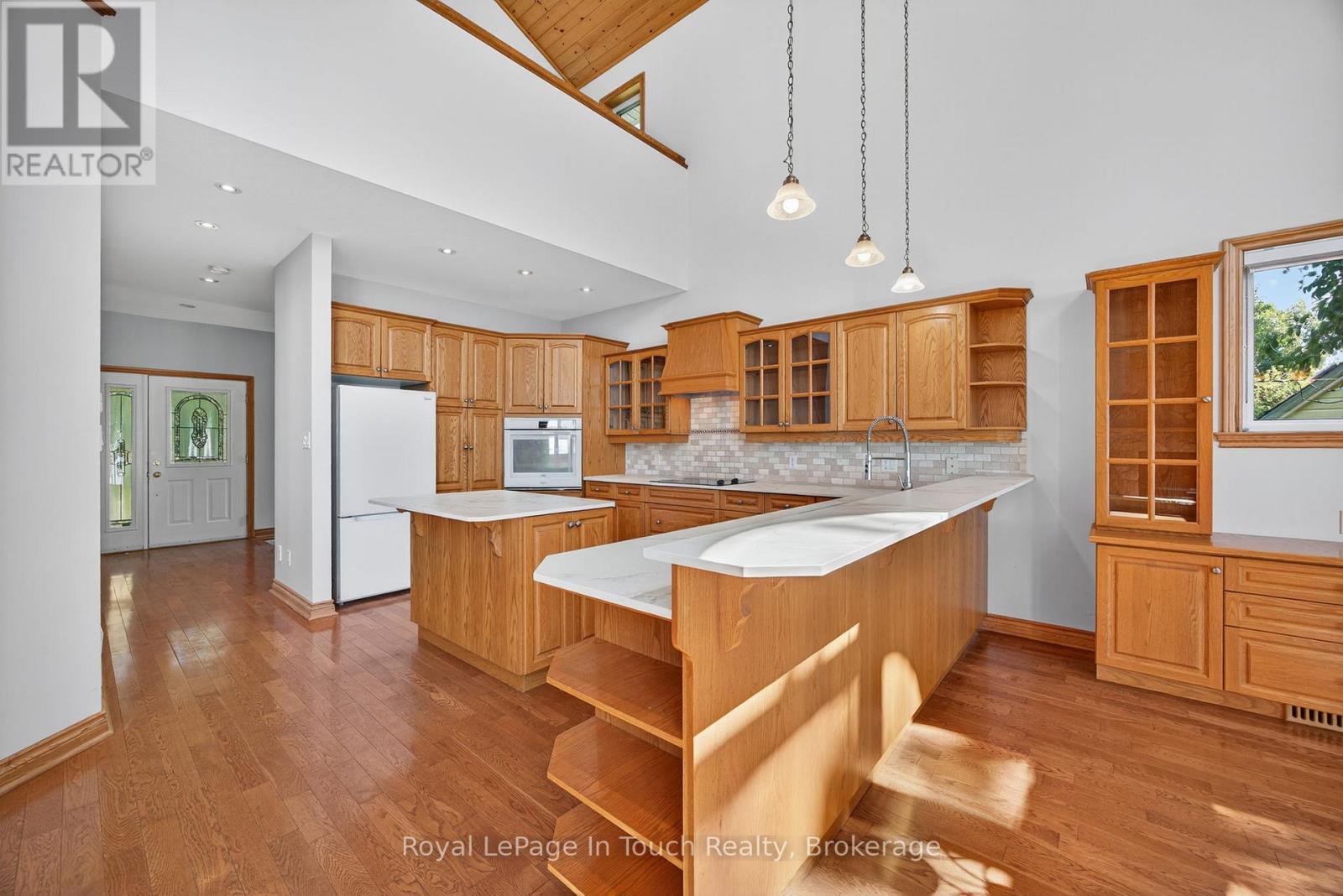 44 Tiny Beaches Road S, Tiny, Ontario L0L 2J0 - Photo 10 - S12307559