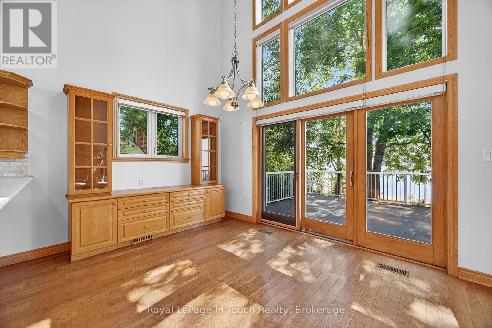 44 Tiny Beaches Road S, Tiny, Ontario L0L 2J0 - Photo 11 - S12307559