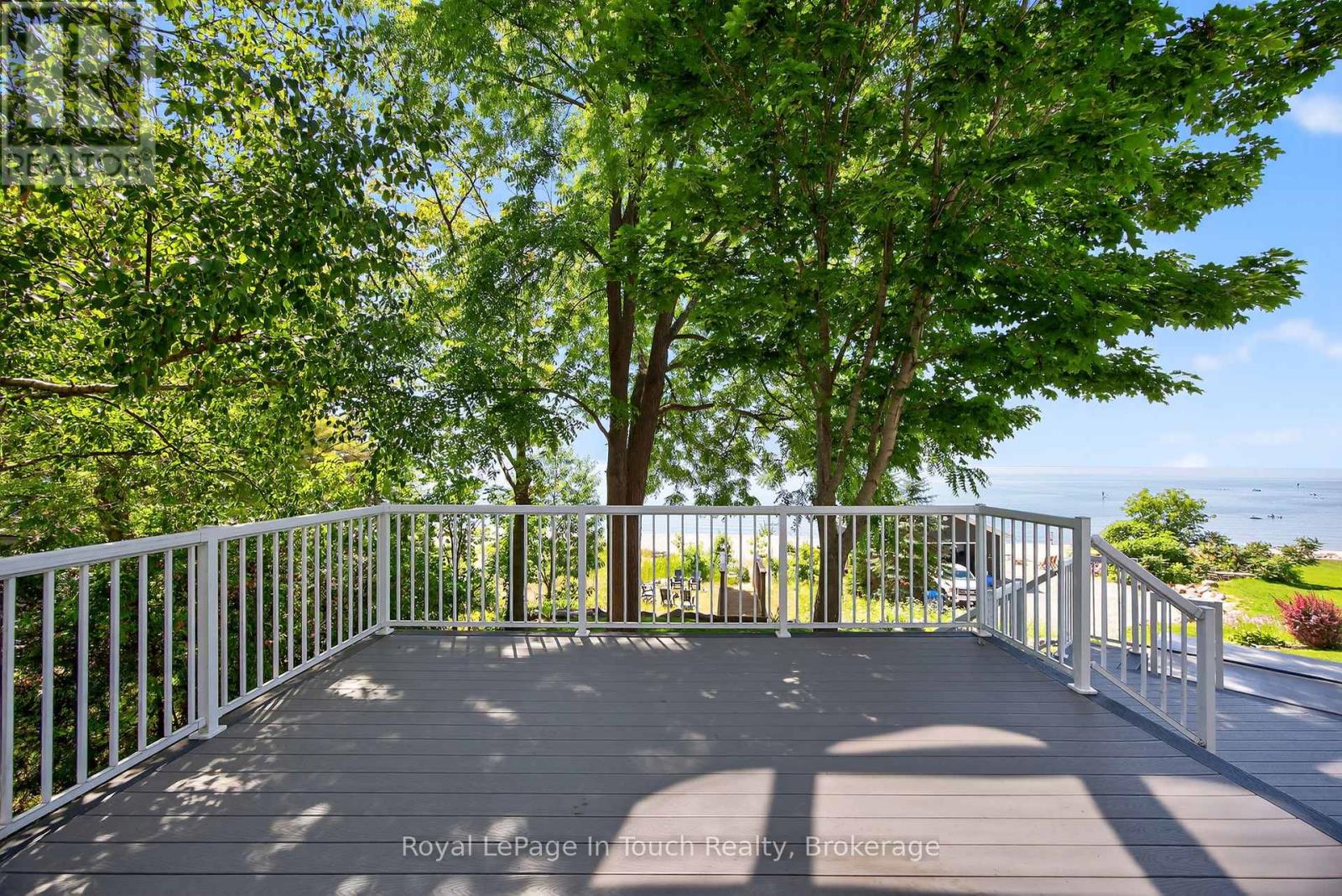 44 Tiny Beaches Road S, Tiny, Ontario L0L 2J0 - Photo 15 - S12307559