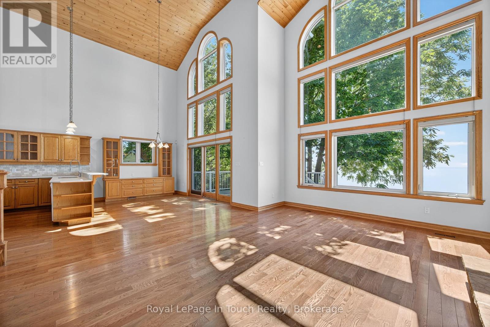 44 Tiny Beaches Road S, Tiny, Ontario L0L 2J0 - Photo 22 - S12307559