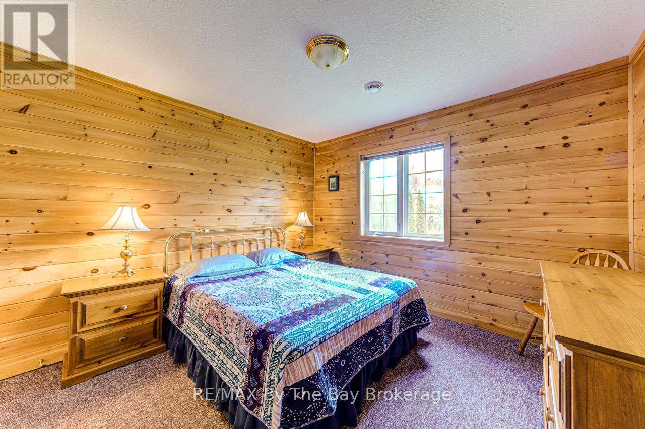 49 Cabin Crescent, Wasaga Beach, Ontario  L9Z 1X7 - Photo 15 - S12307678