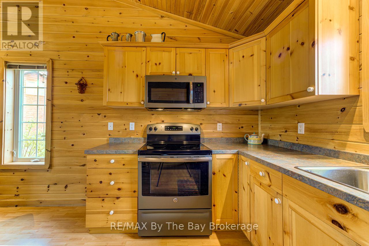 49 Cabin Crescent, Wasaga Beach, Ontario  L9Z 1X7 - Photo 7 - S12307678