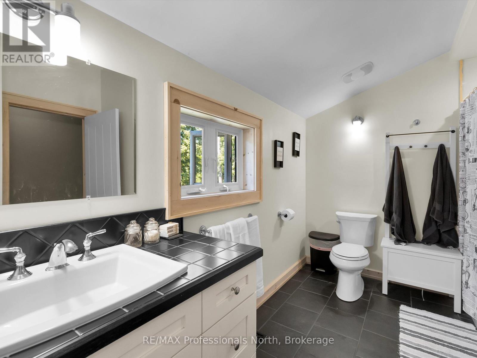 1224 Peterson Road, Bracebridge, Ontario  P1L 1X1 - Photo 44 - X12307551