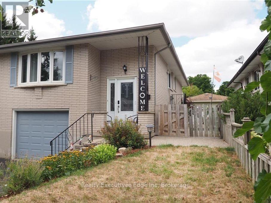 304 Westwood Drive, Kitchener, Ontario  N2M 2L4 - Photo 1 - X12307653