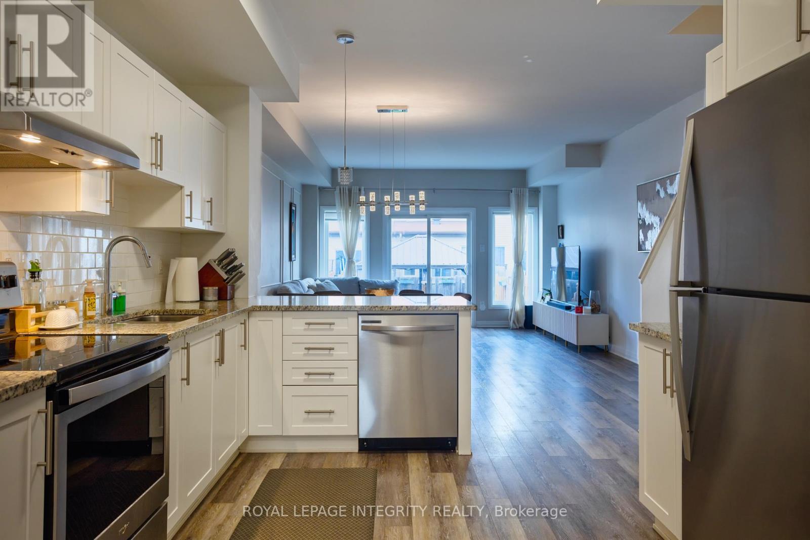 36 Mona Mcbride Drive, Arnprior, Ontario  K7S 0C6 - Photo 6 - X12307555