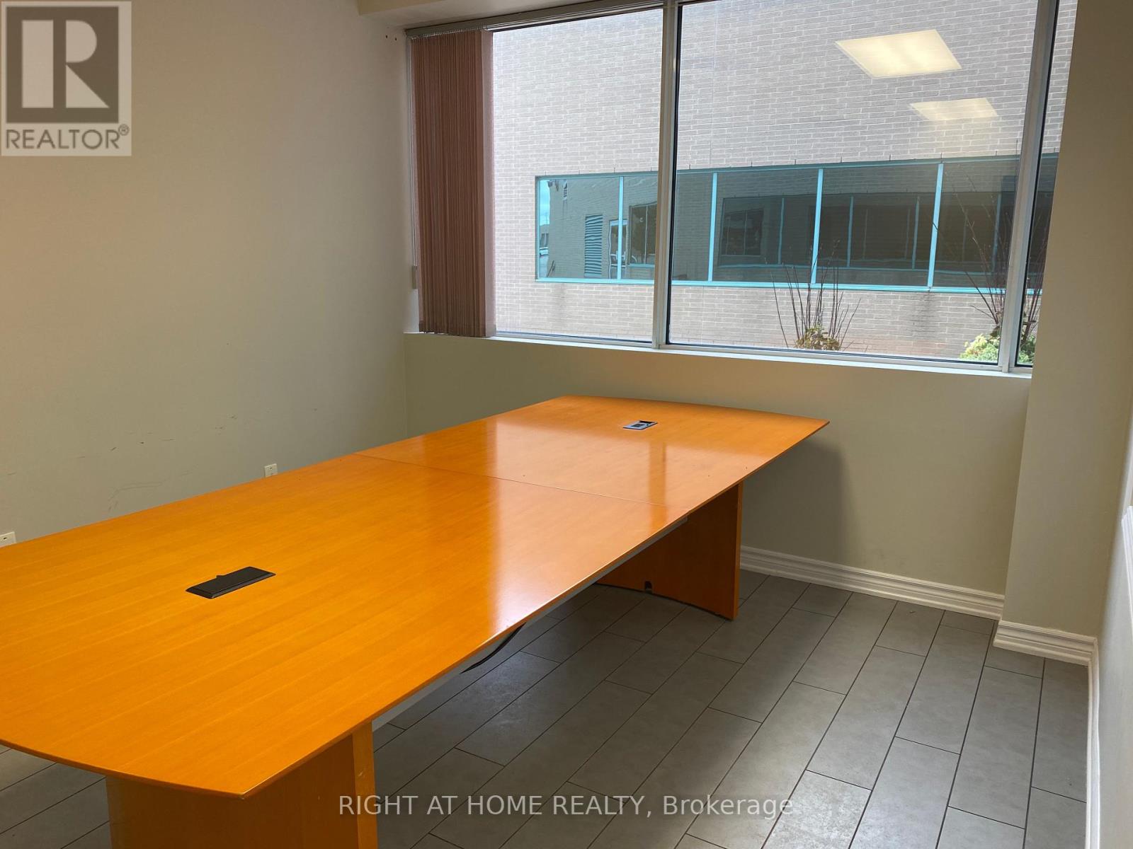 32 - 2800 Skymark Avenue, Mississauga, Ontario  L4W 5A6 - Photo 13 - W12274384