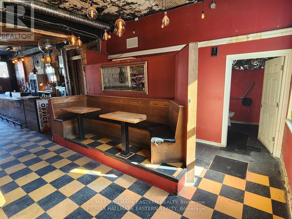 199 Hunter Street, Peterborough Central, Ontario  K9H 2L1 - Photo 9 - X12307584