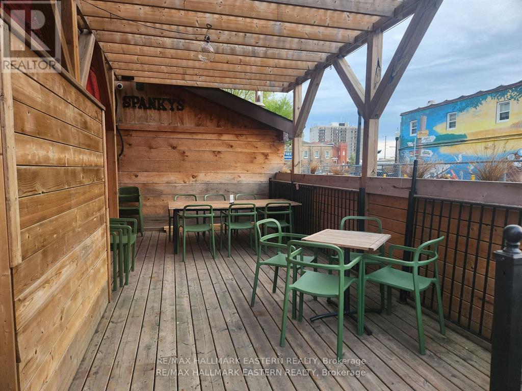 197b Hunter Street, Peterborough Central, Ontario  K9H 2L1 - Photo 5 - X12307585