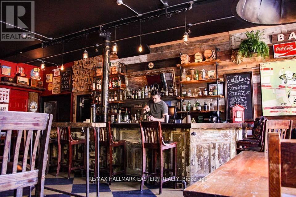 197 Hunter Street, Peterborough, Ontario  K9H 2L1 - Photo 3 - X12307587