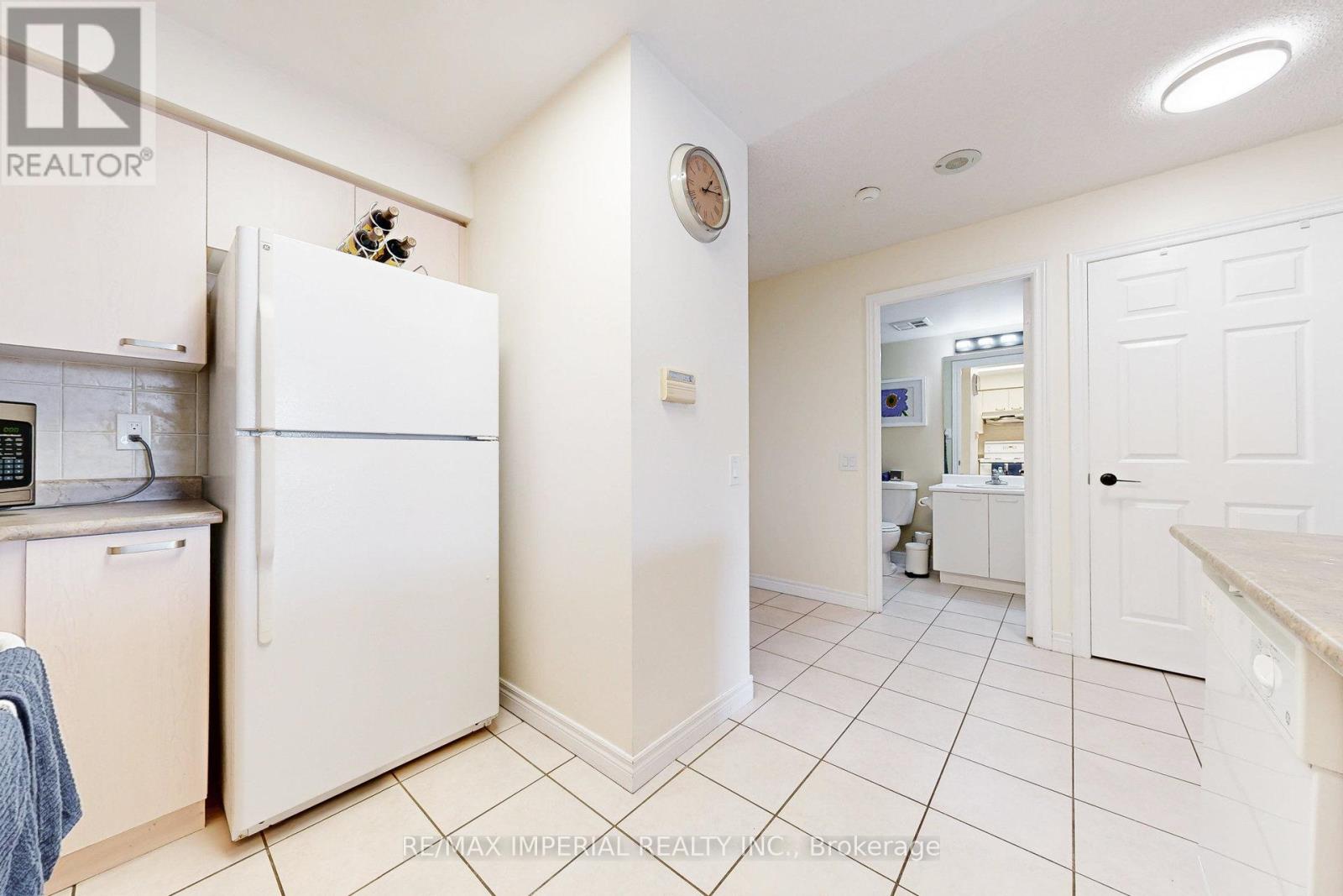 212 - 51 Times Avenue, Markham, Ontario  L3T 7X7 - Photo 10 - N12307526