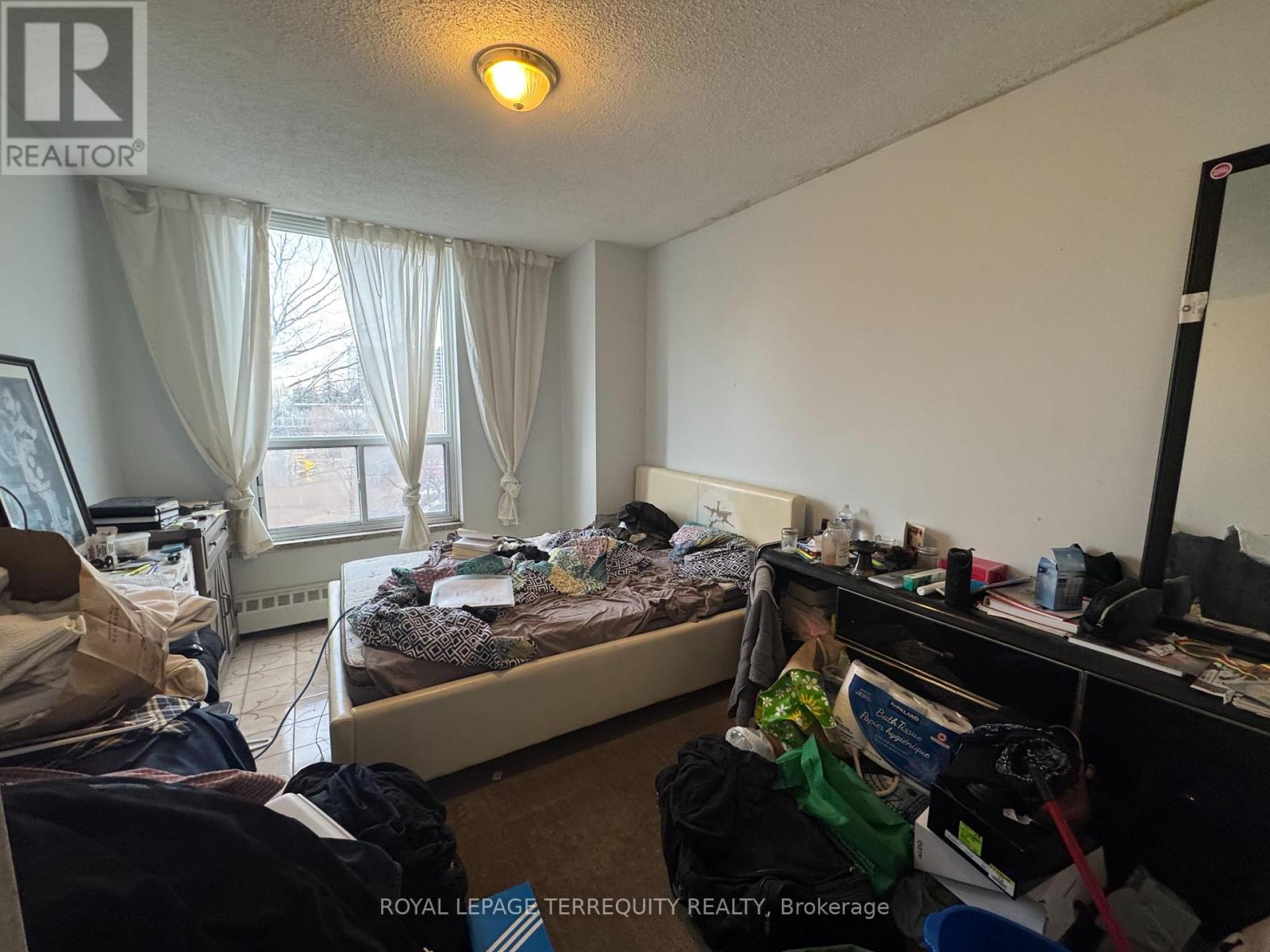 409 - 15 London Green Court, Toronto, Ontario  M3N 1K4 - Photo 11 - W12307500
