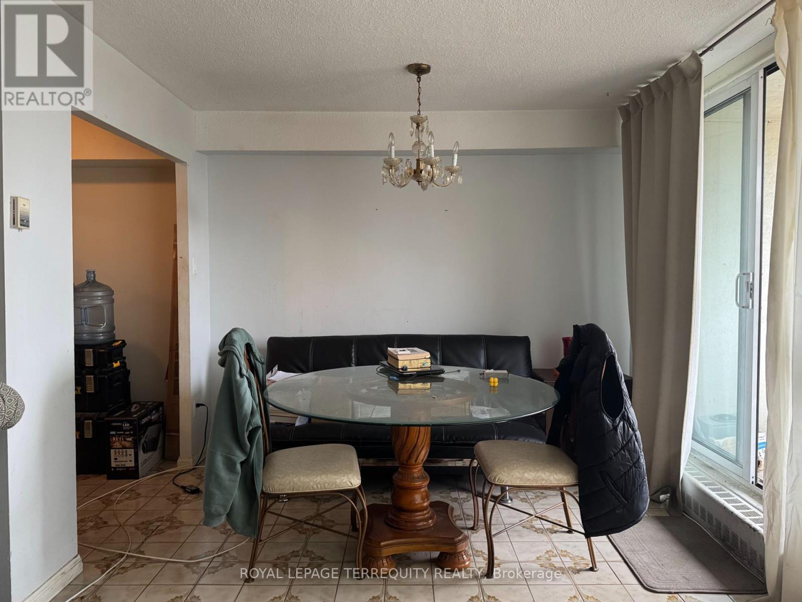 409 - 15 London Green Court, Toronto, Ontario  M3N 1K4 - Photo 9 - W12307500